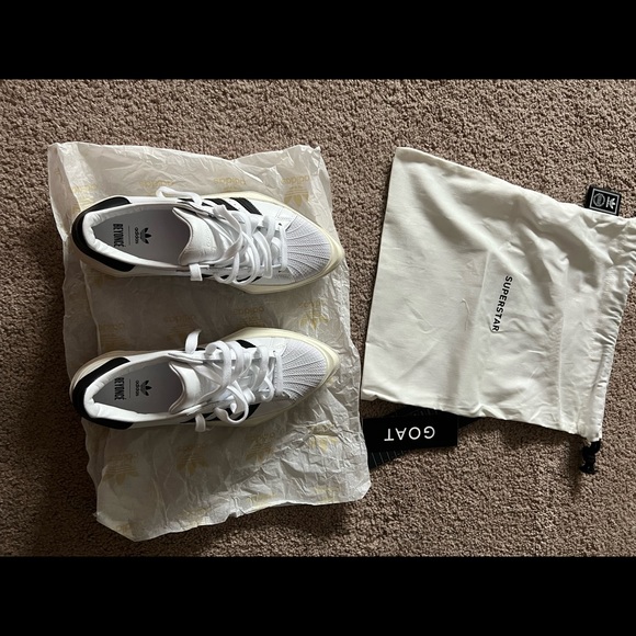 Beyonce Adidas superstar sneakers - Picture 6 of 10